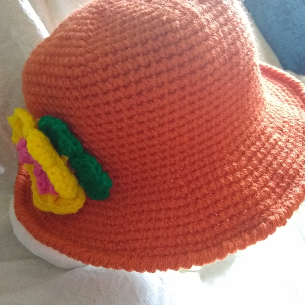 Bucket brim  hat